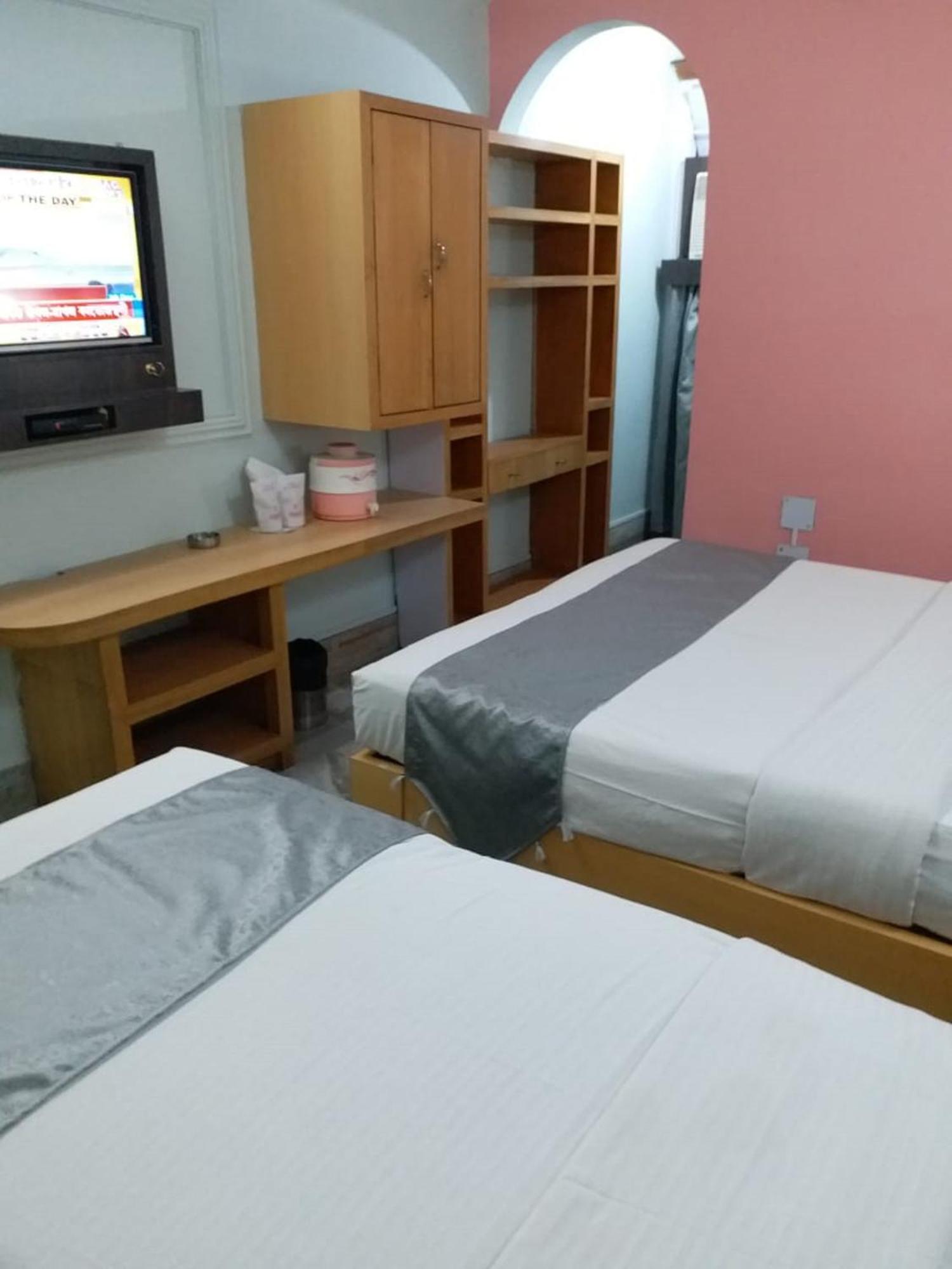 Hotel Mahalaxmi Indo Myanmar Guwahati Ngoại thất bức ảnh