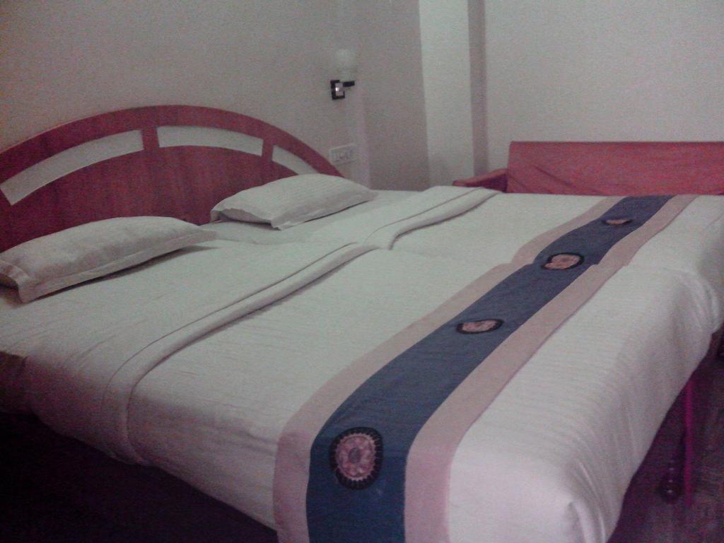 Hotel Mahalaxmi Indo Myanmar Guwahati Ngoại thất bức ảnh