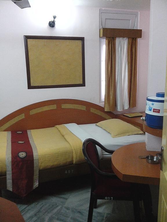 Hotel Mahalaxmi Indo Myanmar Guwahati Ngoại thất bức ảnh